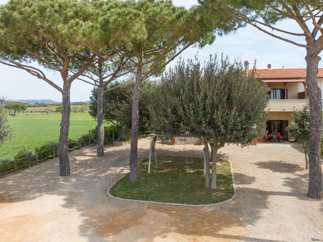 Agriturismo I Debbi Биббона Экстерьер фото