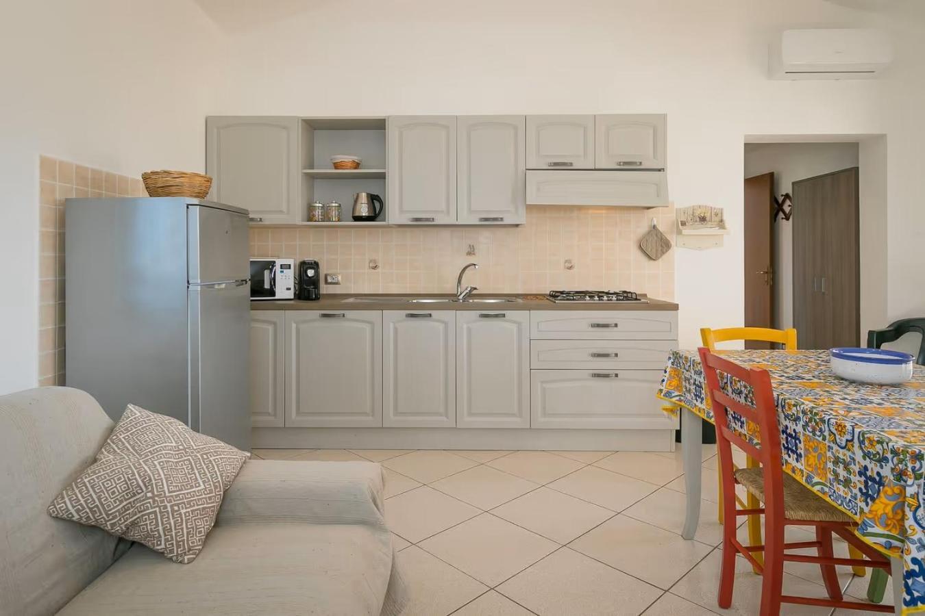 Agriturismo I Debbi Биббона Экстерьер фото